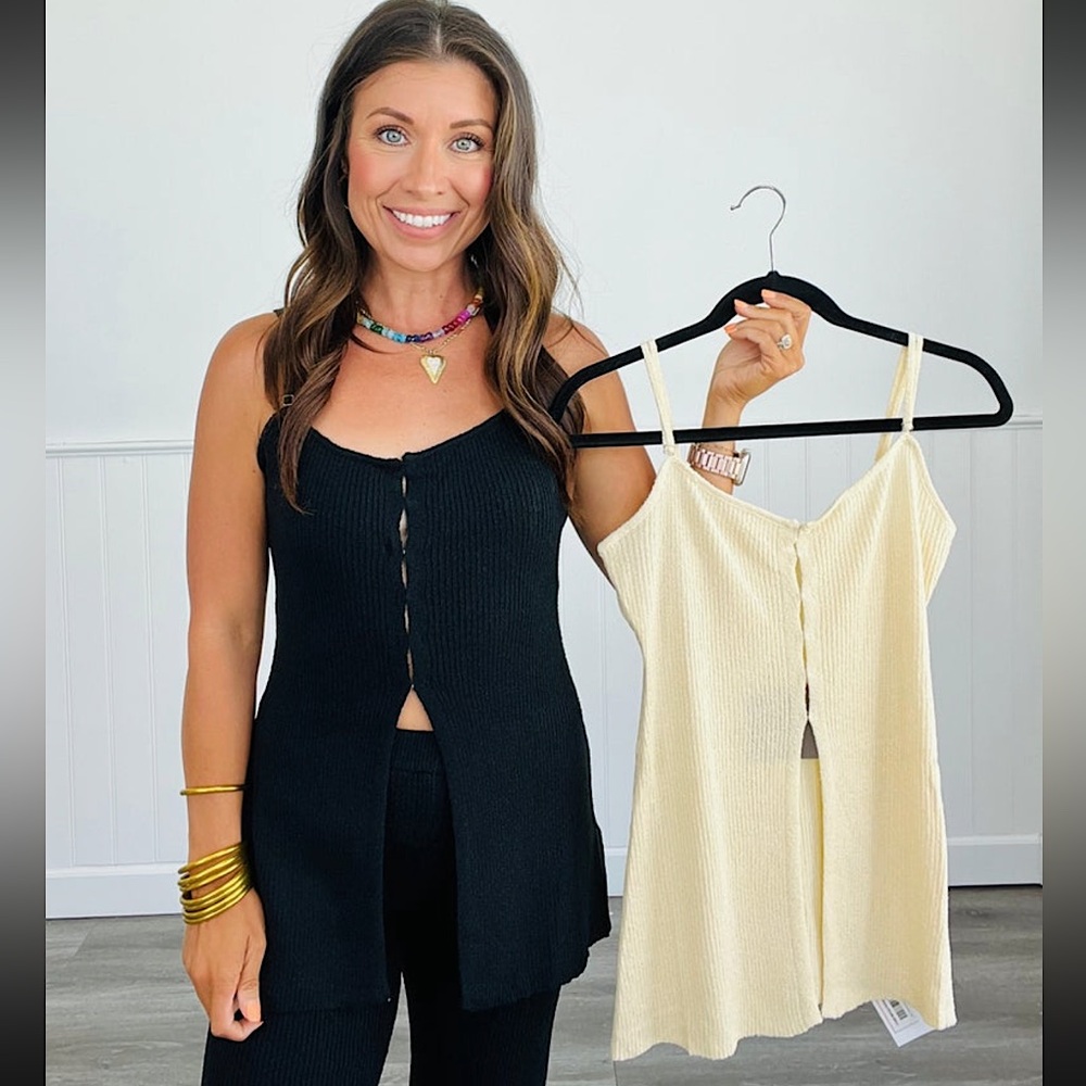 🎉SALE🎉 🆕🤍LE LIS: CREAM Open Front Spaghetti Ribbed Sweater Top SMALL